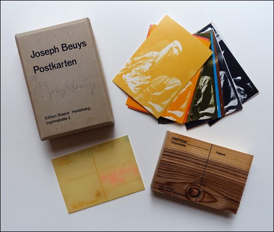 Joseph Beuys : Postkarten [ Postkarten 1968 –1974 / Postcards 1968 – 1974 ]